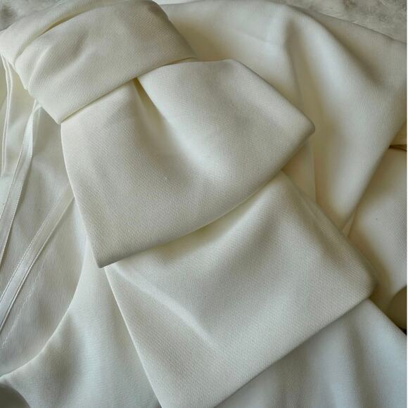 Mac Duggal Ieena FLAWED NWT White Sheath Gown One-Shoulder Bow Slit Dress 8 - Picture 11 of 11